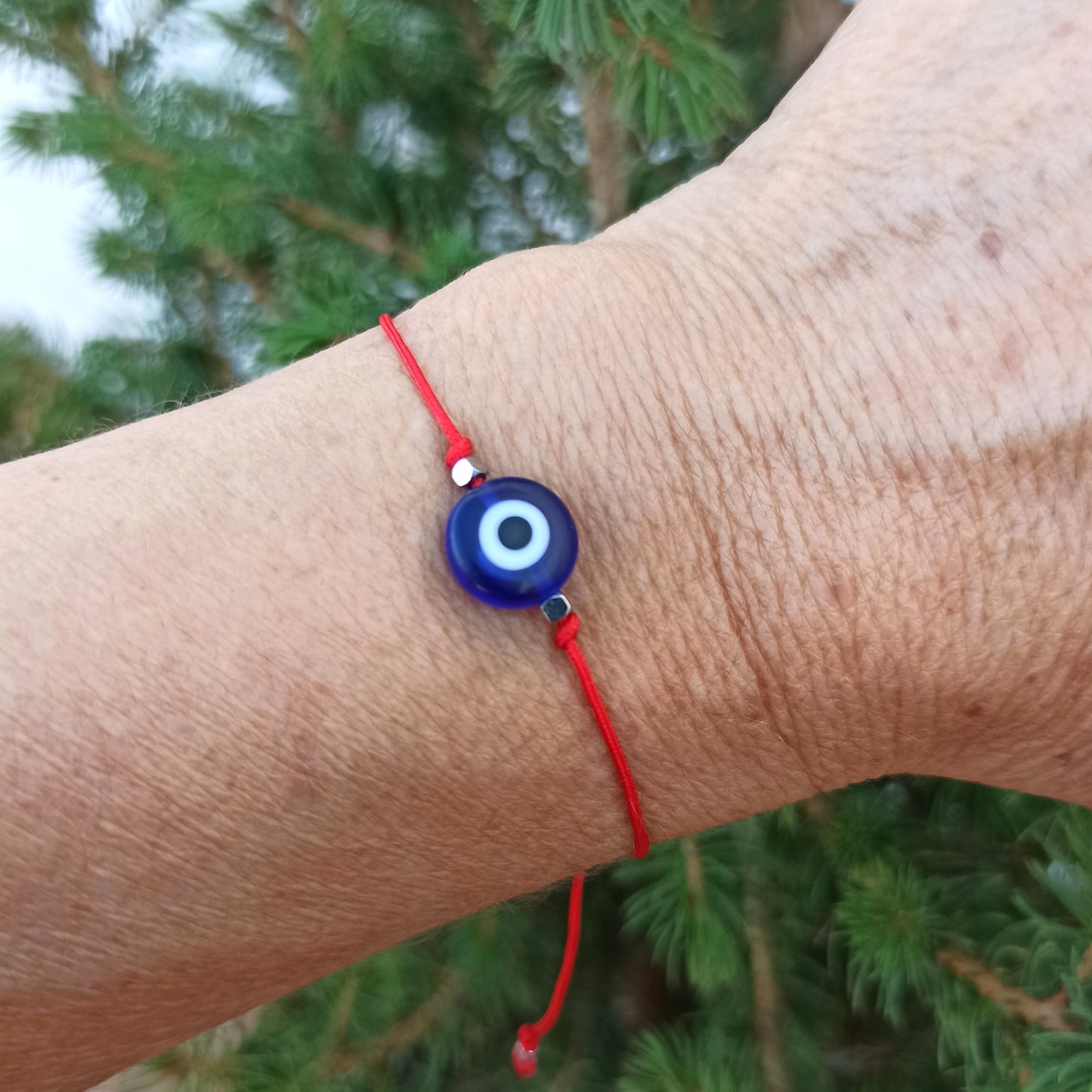 Pulsera de hilo rojo con ojo turco. Pulsera de protección.